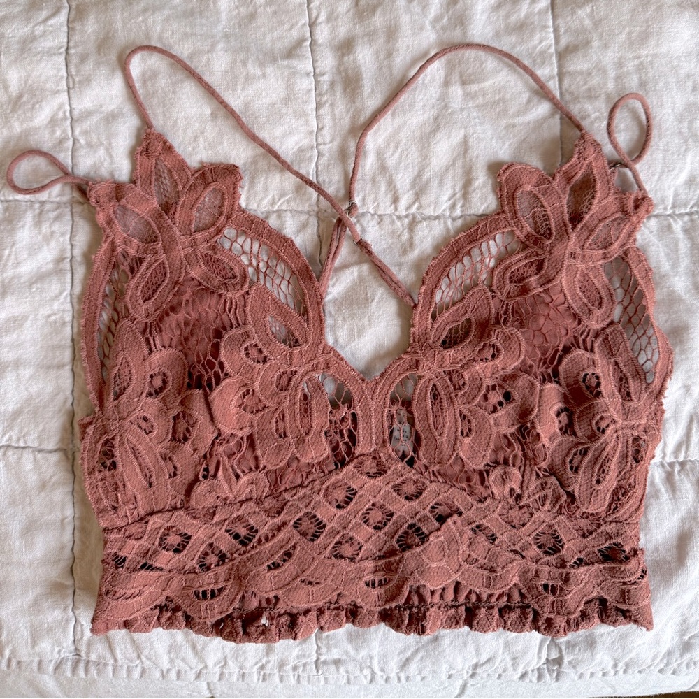 FP One Adella Bralette - Free People
Terracotta Lace XS NWOT